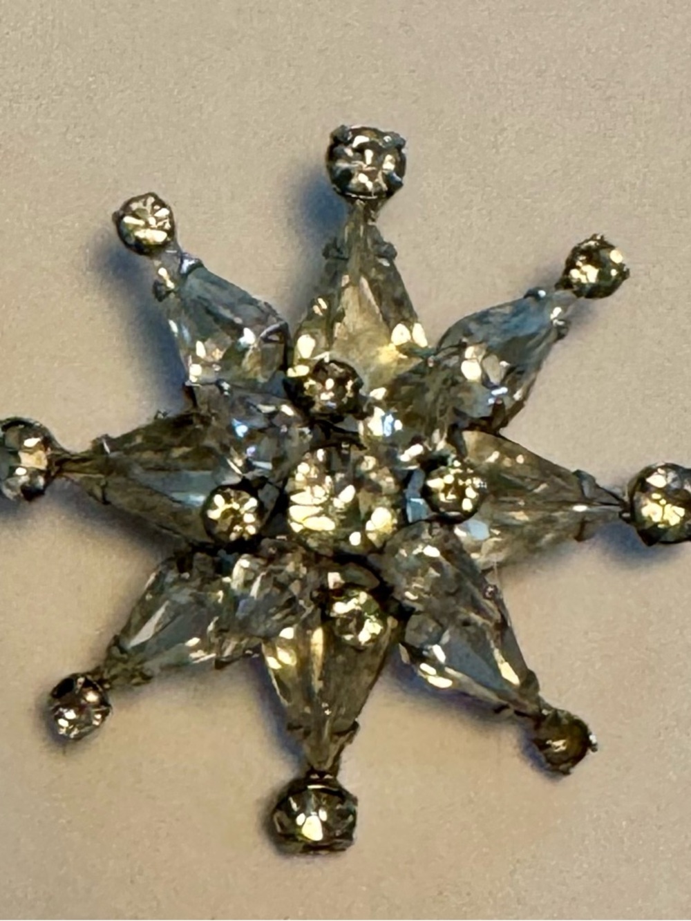 Vintage Mid-Century Rhinestone Star Brooch |
Crystal Snowflake Pin